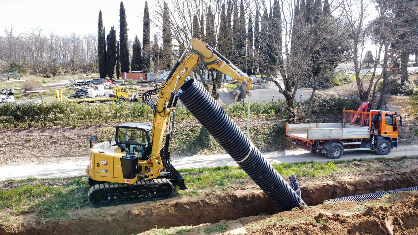 miniescavatore_cingolato_cat309