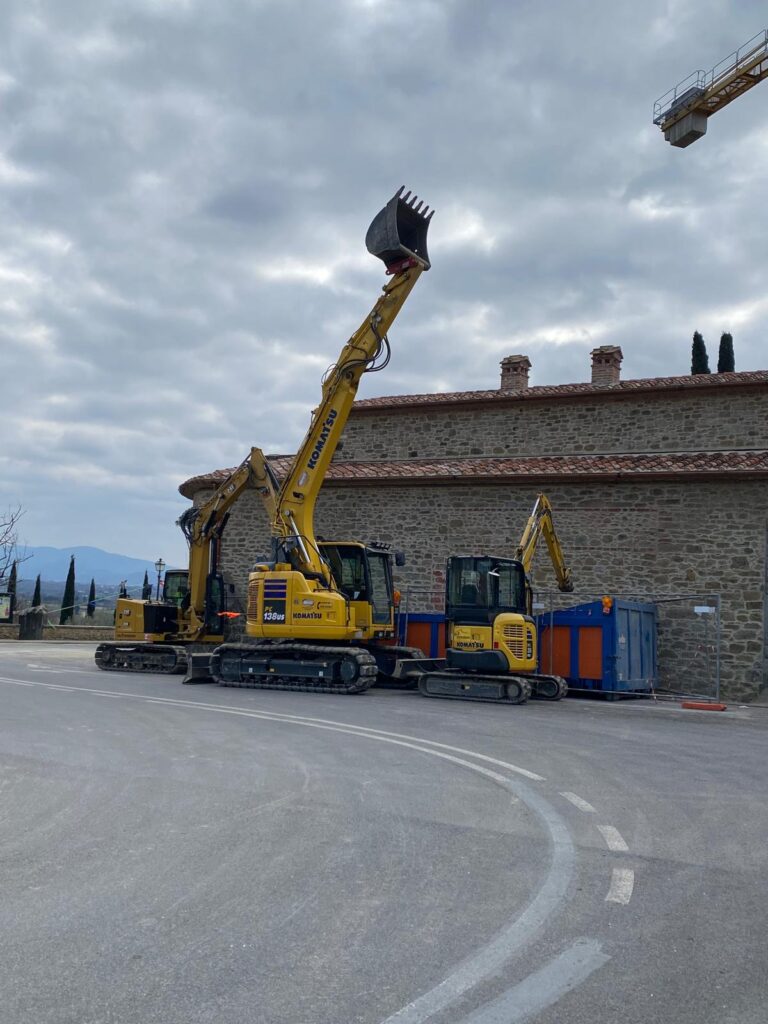 escavatore komatsu pc138us